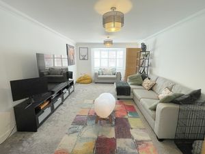 Red Barn Close- click for photo gallery